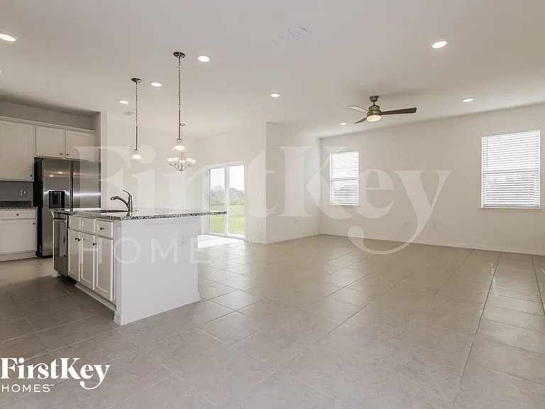 204 Windsor Reserve Dr — Photo 3