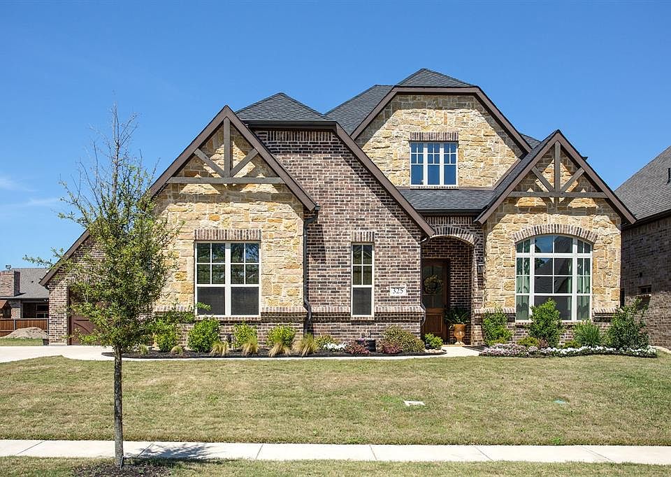 1st image of 325 Nora Ln