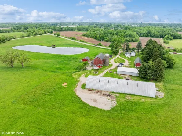 28922 W Sullivan Lake Rd, Ingleside, IL 60041