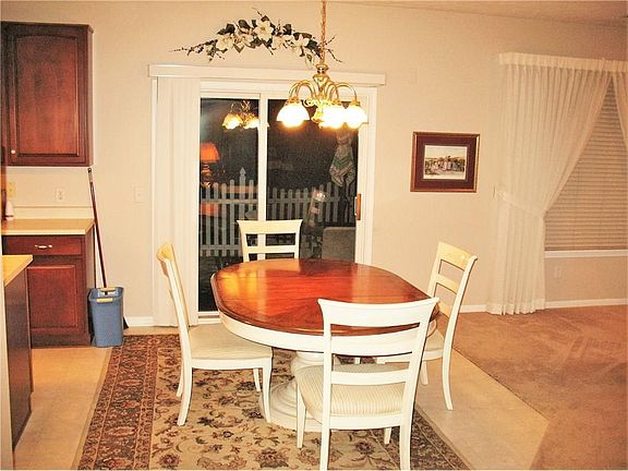 3rd image of 1089 Lincoln Park East Dr