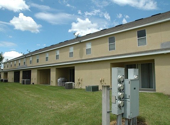 2nd image of 2910 Grafton Dr