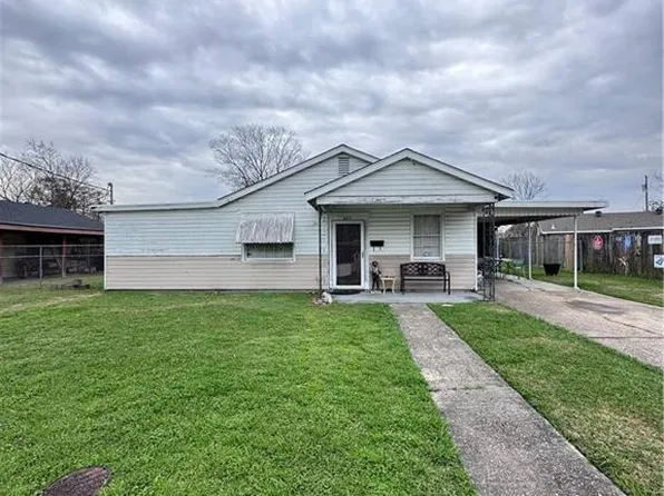285 W Shannon Ln, Harahan, LA 70123