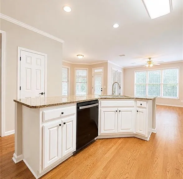 3235 Bentwood Close — Photo 17