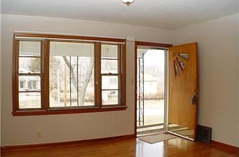 2nd image of 715 N Grand Ave