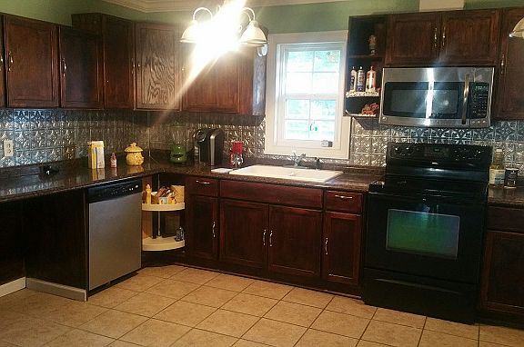 3rd image of 107 Hall Ave
