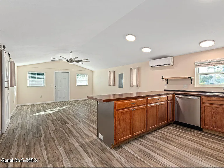 1460 Guava Ave — Photo 4