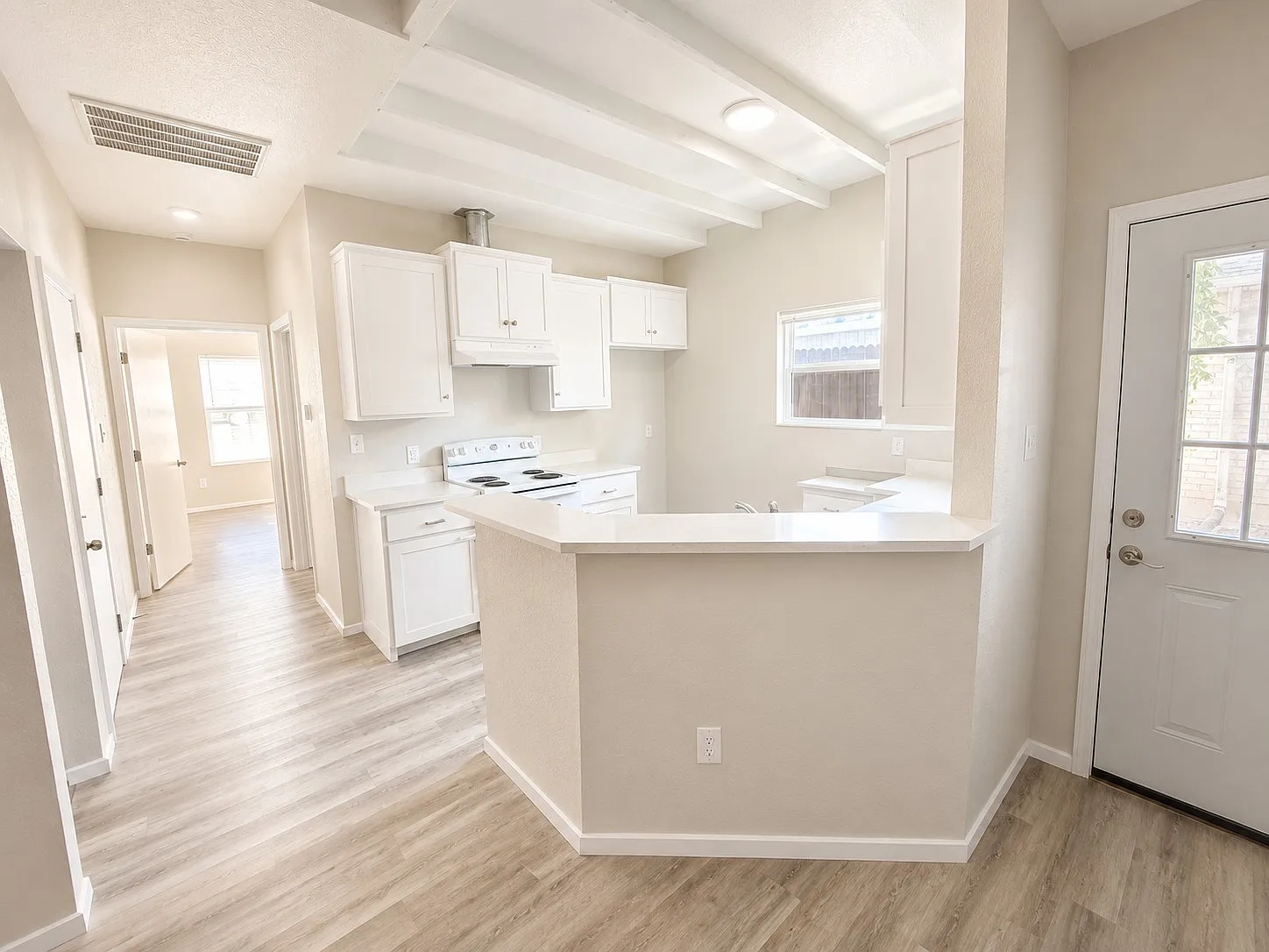 3 bed, 1696 sqft, $1,850 — Photo 3