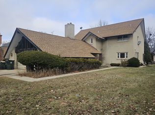 863 N Northwest Hwy APT 2, Park Ridge, IL 60068