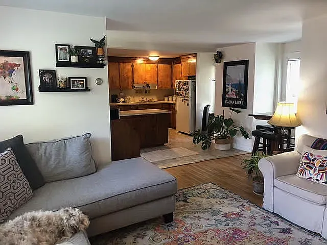 2 bed, 1000 sqft, $1,825 — Photo 2