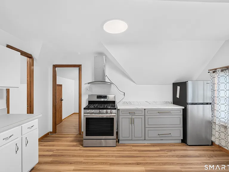69 Johnson St #3 — Photo 11