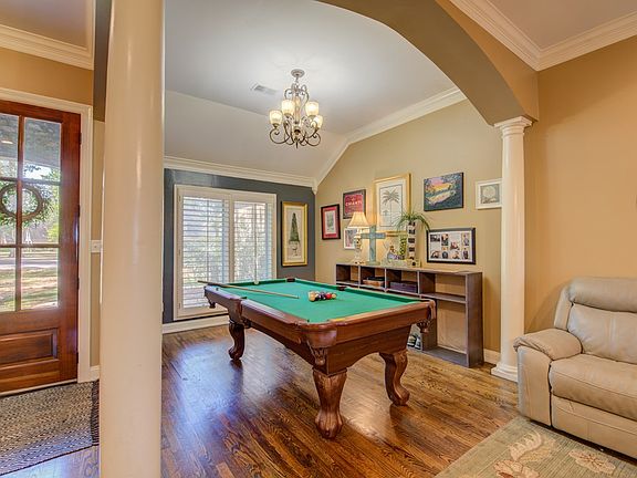 2nd image of 756 Pleasant Woods Dr