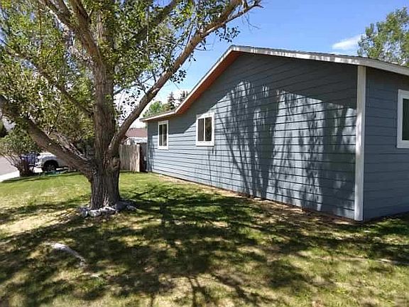 3rd image of 619 6th St