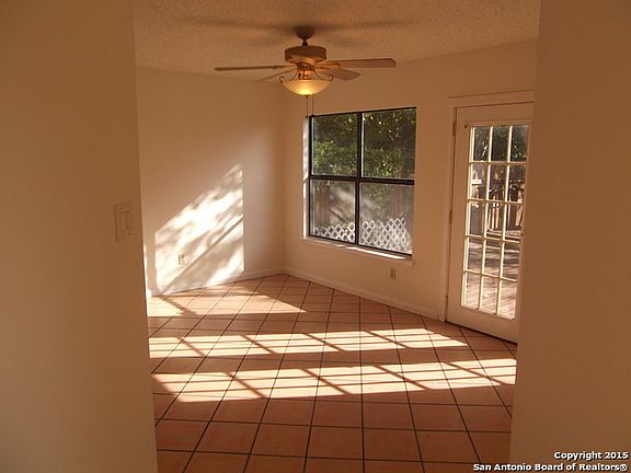 4th image of 15526 Legend Springs Dr