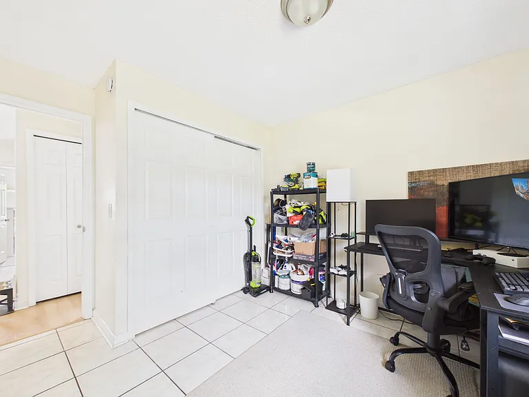 1411 E 109th Ave #B — Photo 9