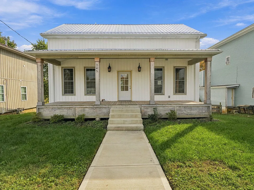145 E Main St