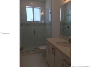 2611 NE 213th St, Aventura, FL 33180