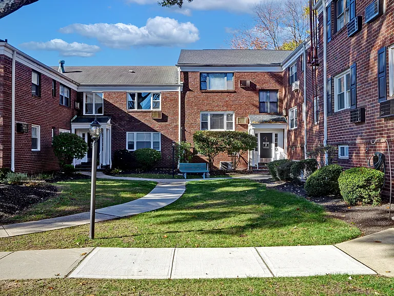 Garwood Gardens Apartments — Photo 3