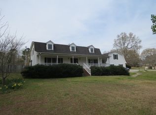 208 Southside Dr, Laurens, SC 29360