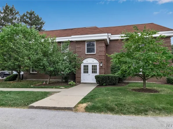 158 Charter Oaks Dr #A, Amherst, NY 14228