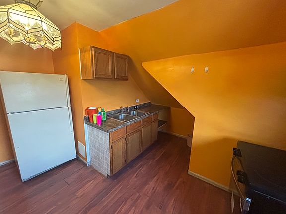 2nd image of 2049 N Kilpatrick Ave