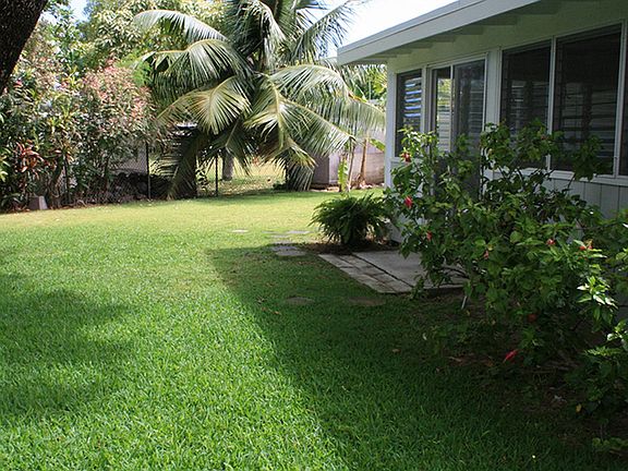 Lanai opens to back yard