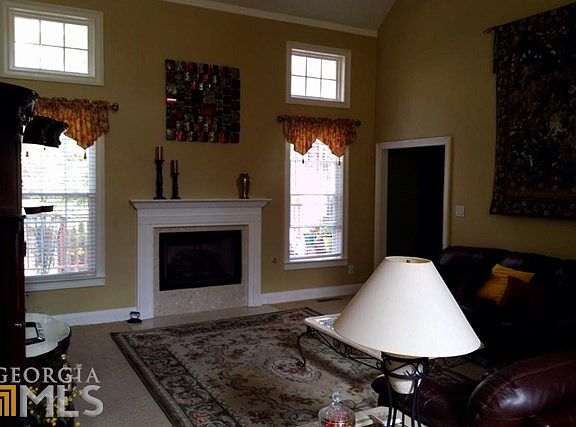 2nd image of 180 Mountain Laurel Way