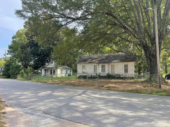 151 Archer St, Hampton, AR 71744