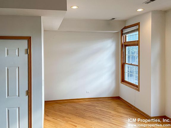 4th image of 2718 N Wayne Ave #2F