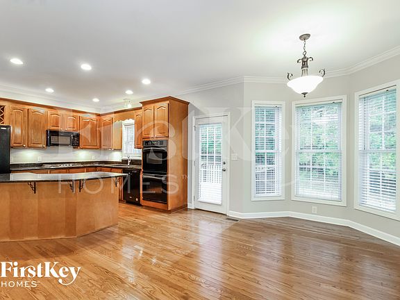5th image of 3205 Quail Run Dr