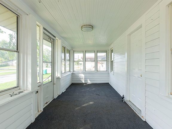 4th image of 2412 Milburn Blvd