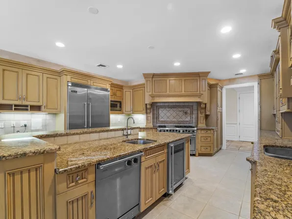 1 Euclid Road image 12 of 50