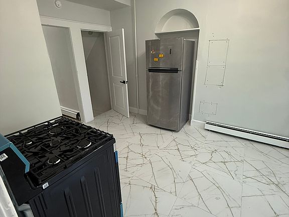3rd image of 539 Scotland Rd #1L