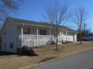 1306 Lakeview Cir, Stockton, MO 65785