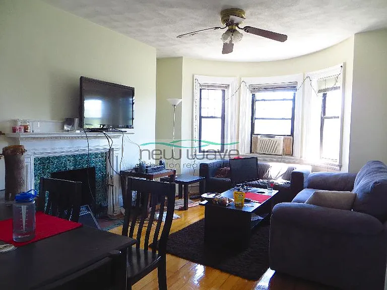 533 Newbury St #3 — Photo 1