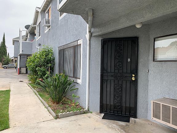2nd image of 125 E Avenue 32 #B