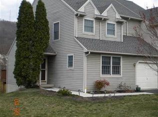 1910 Deer Path Rd, Harrisburg, PA 17110