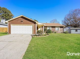 9406 Forest Knoll Dr, Jonesboro, GA