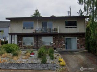 909 11th St, Bellingham, WA 98225