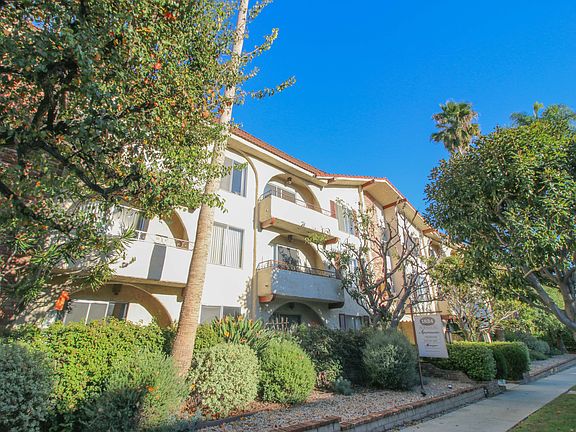 3rd image of 1834 S Bentley Ave APT 104