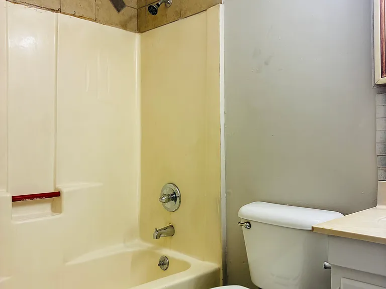 409 Morton St #D — Photo 11