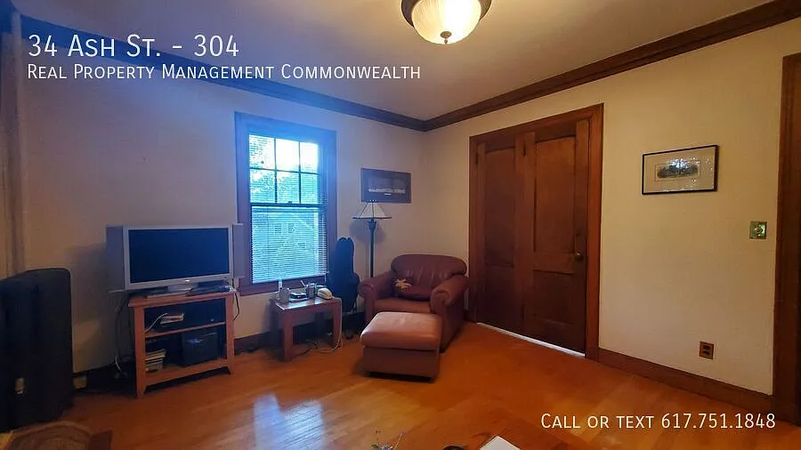 Vintage 1-Bedroom in Harvard Square (Furnished) — Photo 2
