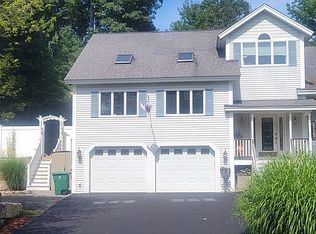 51 New Searles Rd, Nashua, NH 03062