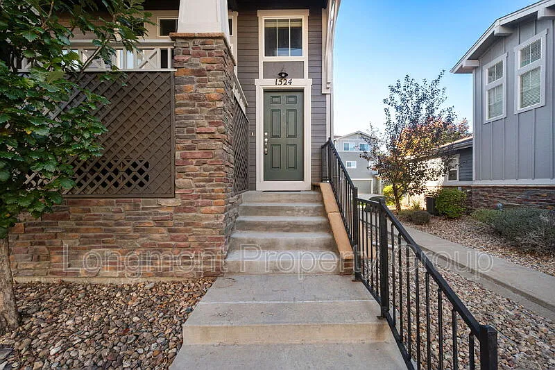 2 bed, 3.0 bath, 1560 sqft, $2,490 — Photo 2