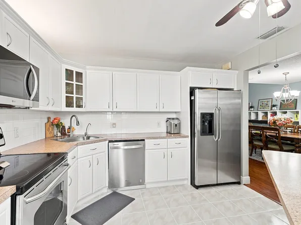 4111 CORAL TREE Circle #321, Coconut Creek, FL 33073