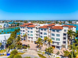 220 108th Ave APT 304, Treasure Island, FL 33706