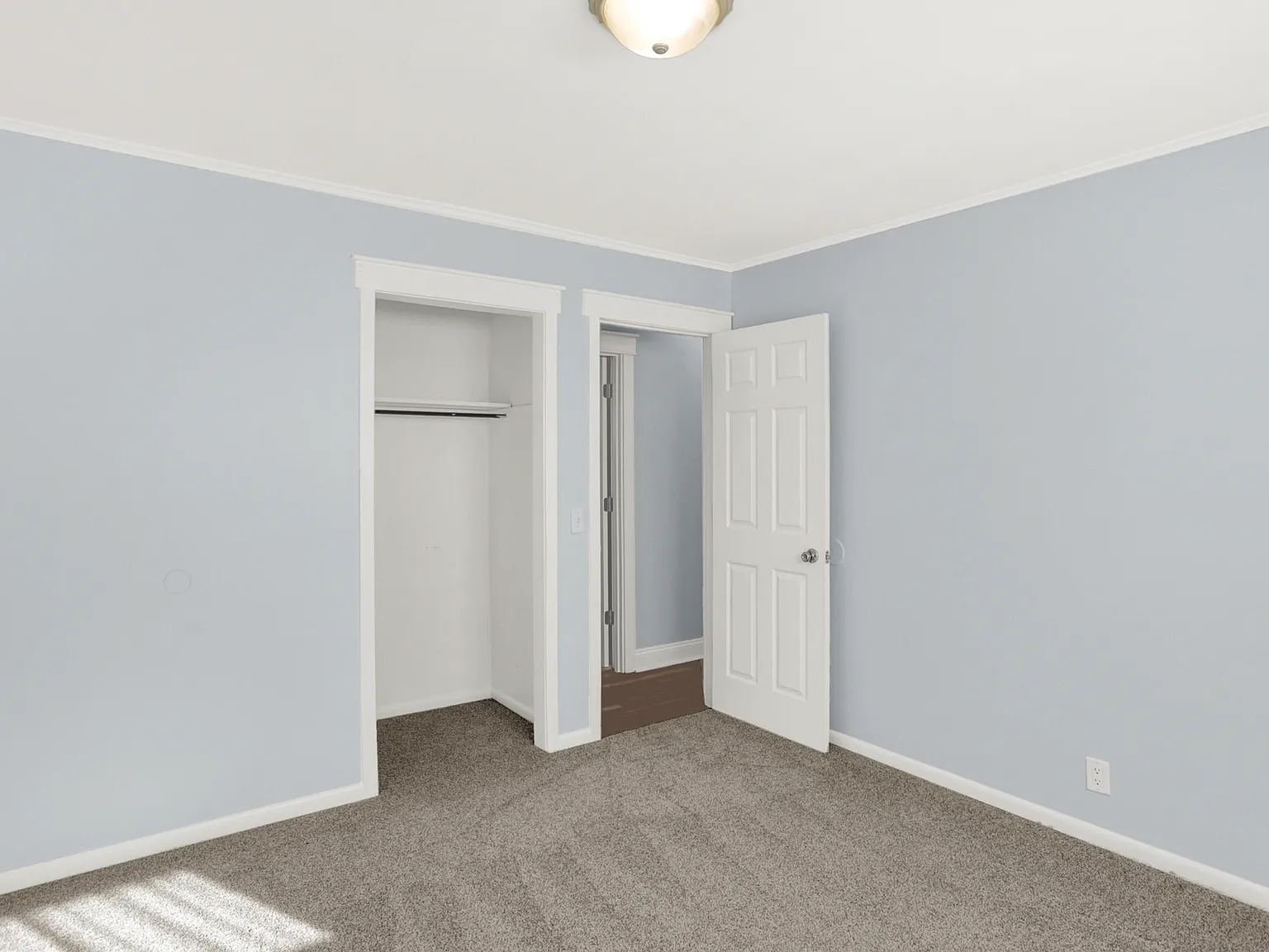 3 bed, 900 sqft, $1,450 — Photo 4
