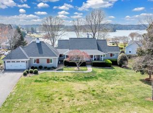 949 Boardwalk Dr, Moneta, VA 24121