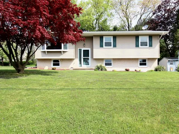 4584 Steuben Rd, Bethlehem, PA 18020