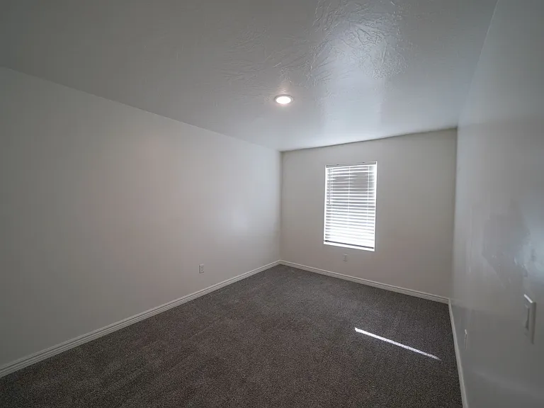 3243 S Fossil Hills Dr — Photo 24