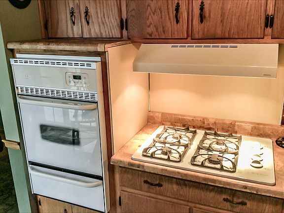 Built in features - Kitchen